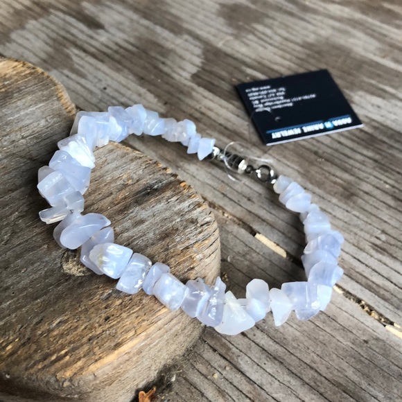 Hand Made Blue Lace Agate bracelet with magnetic clasp - Picture 2 of 3